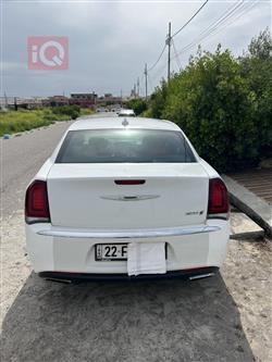 كرايسلر 300